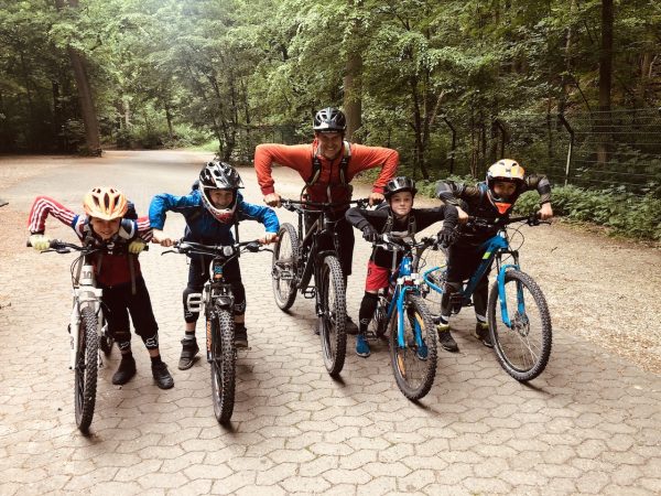 Gutschein für Mountainbike Kinder Kurs - Rock my Trail Bikeschule Fahrtechnik 8-12 Jahre