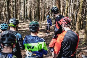 MTB Fahrtechnik Enduro Spezialisten Kurs - Rock my Trail Bikeschule