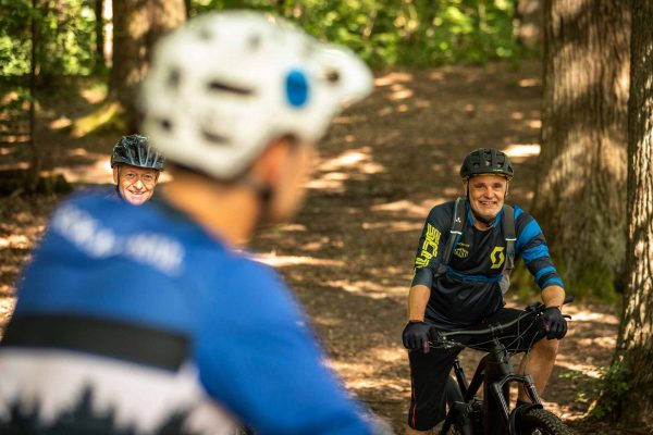 Gutschein eMountainbike Erlebnis Tag testen Geschenk eBike Fahren - Rock my Trail Bikeschule
