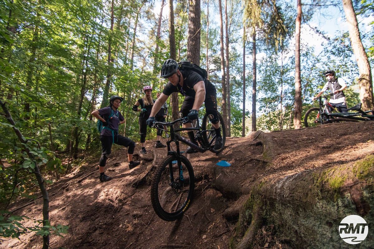 MTB Fahrtechnik Kurs Fortgeschrittene in Gummersbach | Wiehl - Mountainbike Fortgeschritten - Rock my Trail Bikeschule