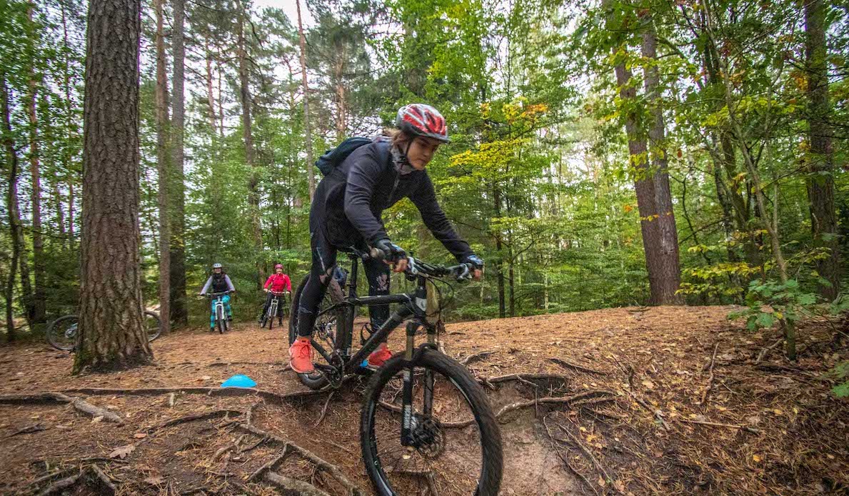 Mountainbike Frauen Kurs in Berlin - Hauptstadt - Rock my Trail Fahrtechnik Bikeschule GmbH