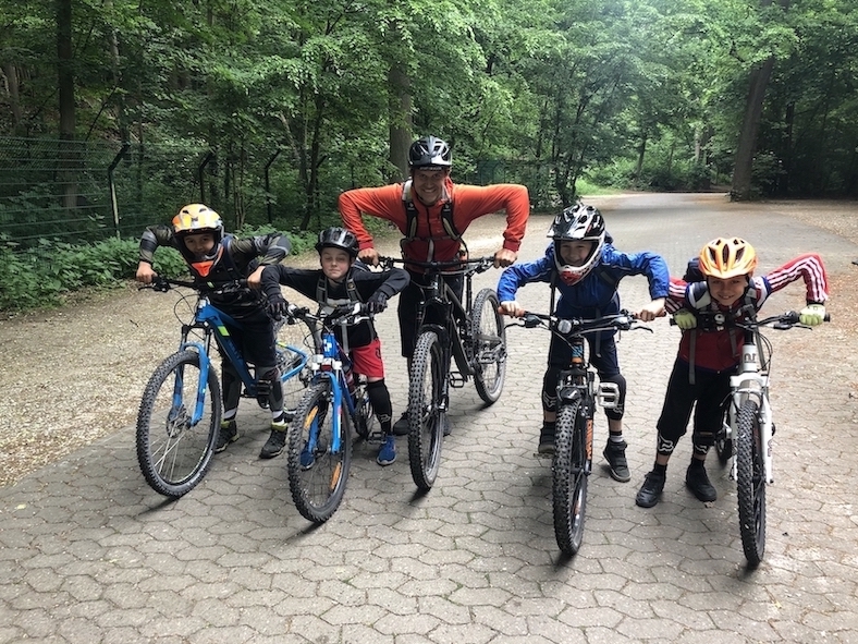 Mountainbike Kinder Kurs in Freiburg - 8-12 Jahre Kids - Rock my Trail Fahrtechnik Bikeschule