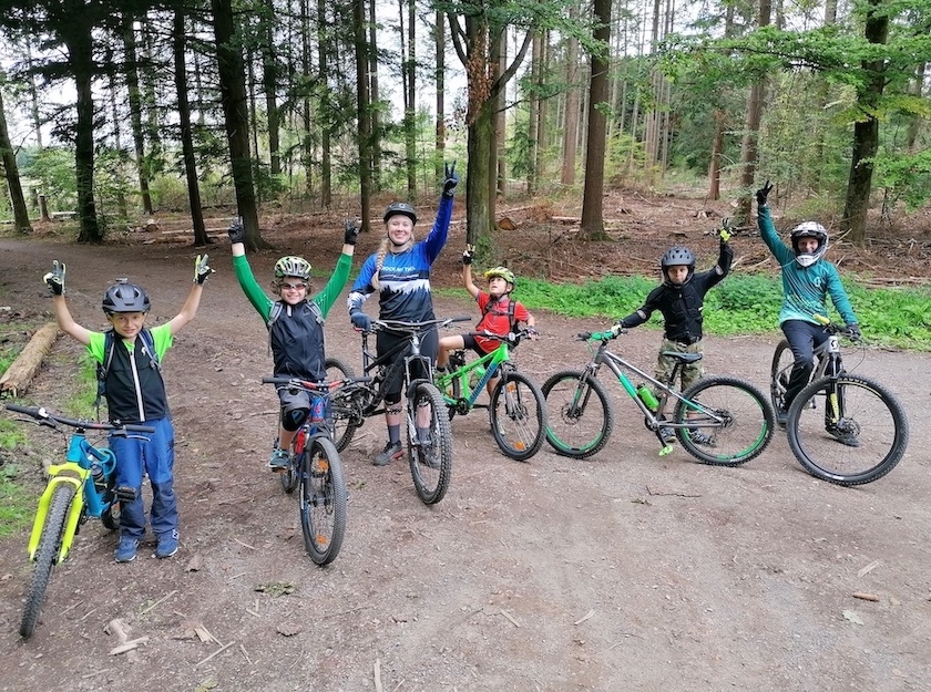 Mountainbike Kinder Kurs in Karlsruhe - 8-12 Jahre Kids - Rock my Trail Fahrtechnik Bikeschule
