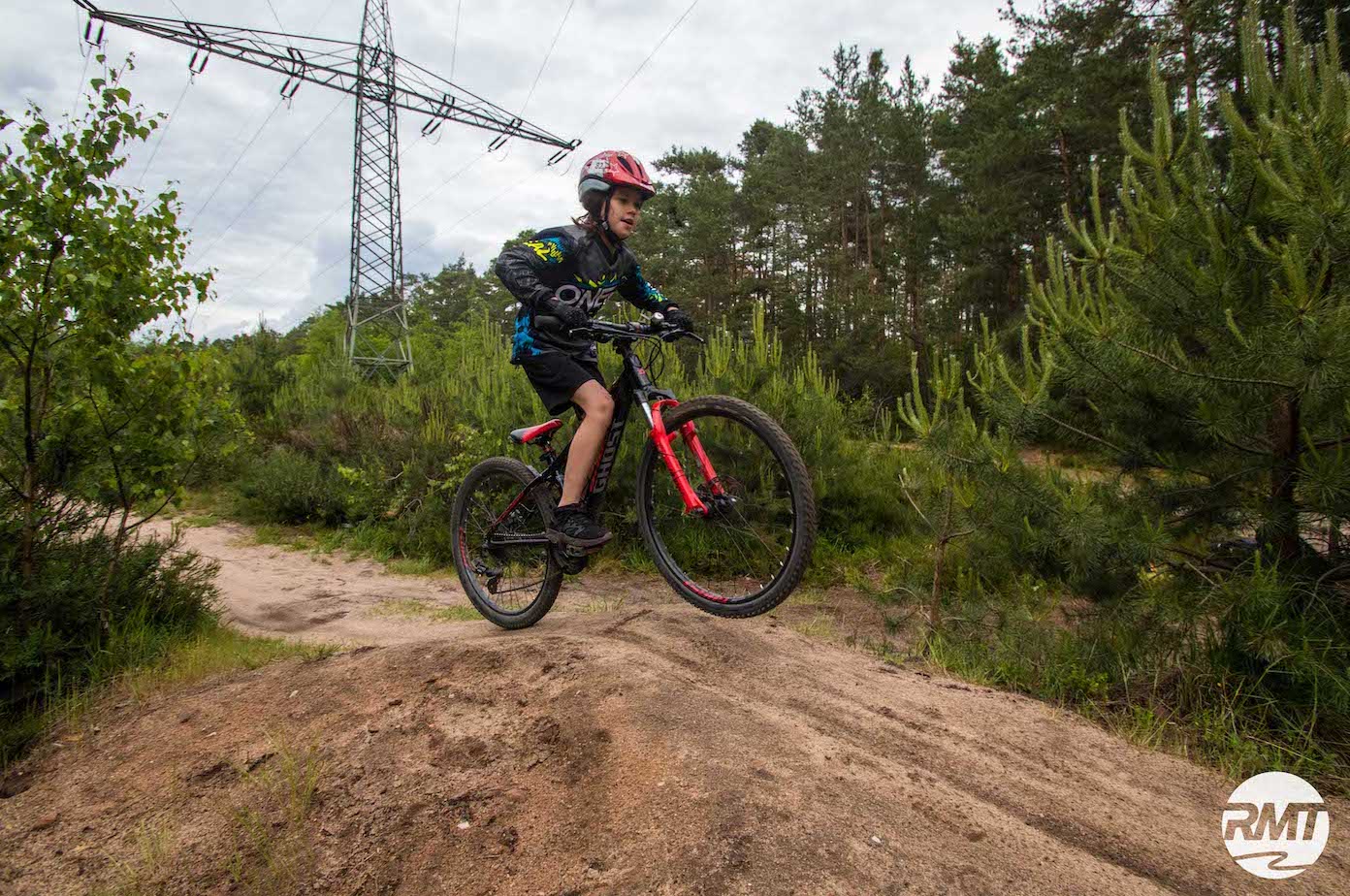 Mountainbike Kinder Kurs in Koblenz - 8-12 Jahre Kids - Rock my Trail Fahrtechnik Bikeschule