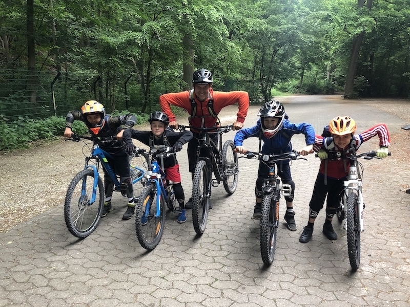 Mountainbike Kinder Kurs in München - 8-12 Jahre Kids - Rock my Trail Fahrtechnik Bikeschule