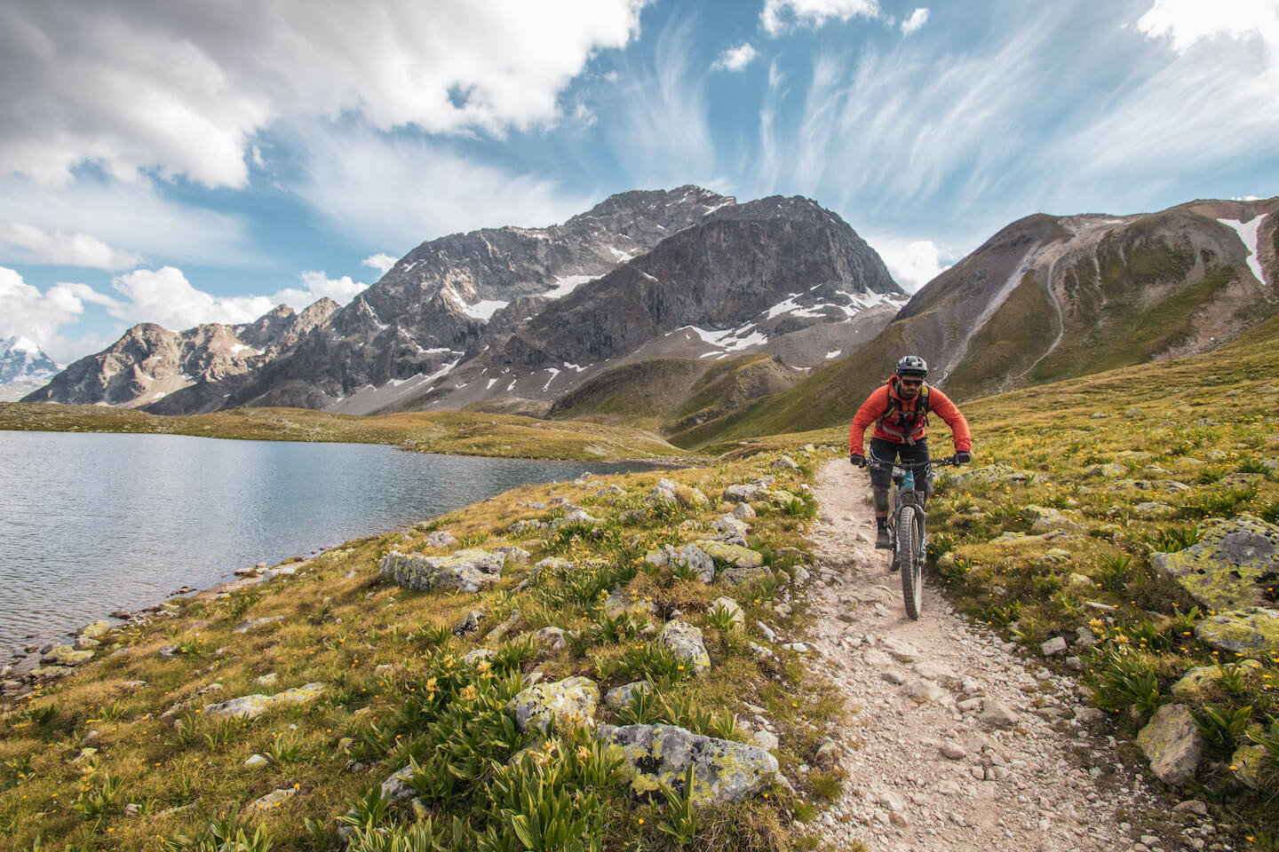 TransAlp-mit-vielen-Trails-Big-Mountain-AlpenCross-Rock-my-Trail-Bikeschule