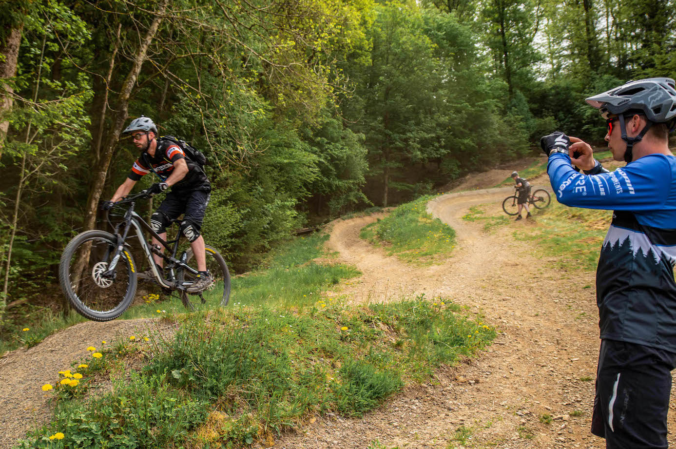 MTB Sprung & Drop Kurs im Bad Ems Bikepark - Fahrtechnik Training Rock my Trail Bikeschule