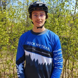 Rock my Trail Bikeschule Fahrtechnik Trainer_ Noah Lehning