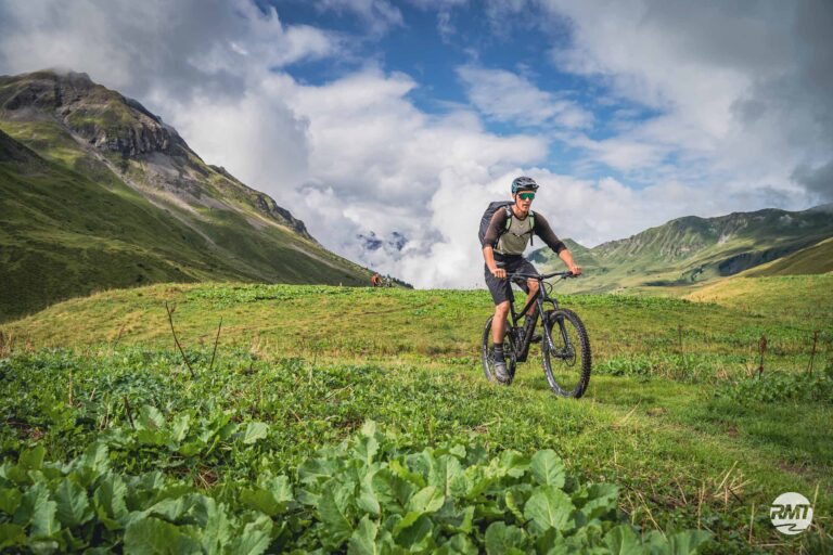 GraubündenCross MTB TransAlp AlpenCross Schweiz Rock my Trail Reisen Bike10