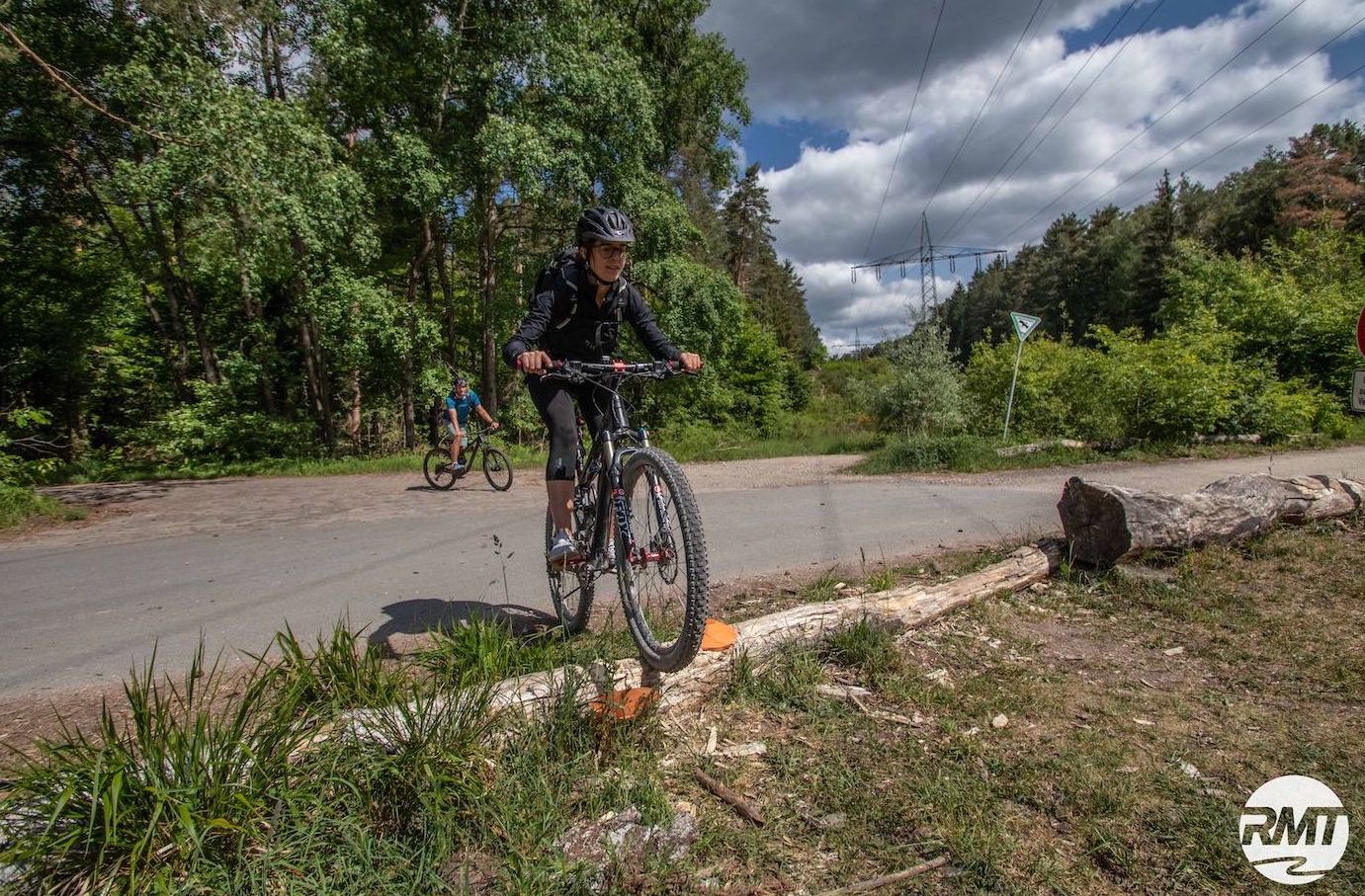 MTB Fahrtechnik Kurs für Einsteiger in Ulm - Mountainbike Basic - Rock my Trail Bikeschule