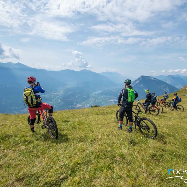AlpenCross mit vielen Single-Trails TransAlp Route Klassiker Füssen Garmisch Riva Gardasee Rock my Trail 2 Level Tour