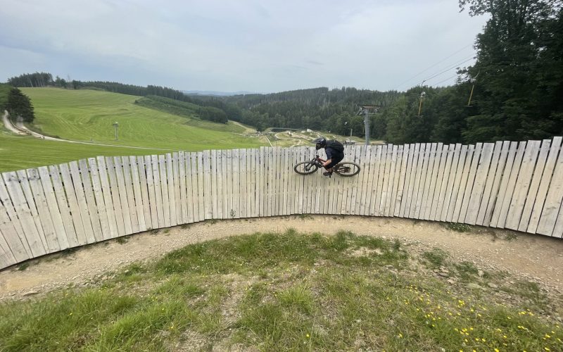 Bikepark Basics+ Fahrtechnik Kurs in Olpe - Fahrtechnik Training Rock my Trail Bikeschule