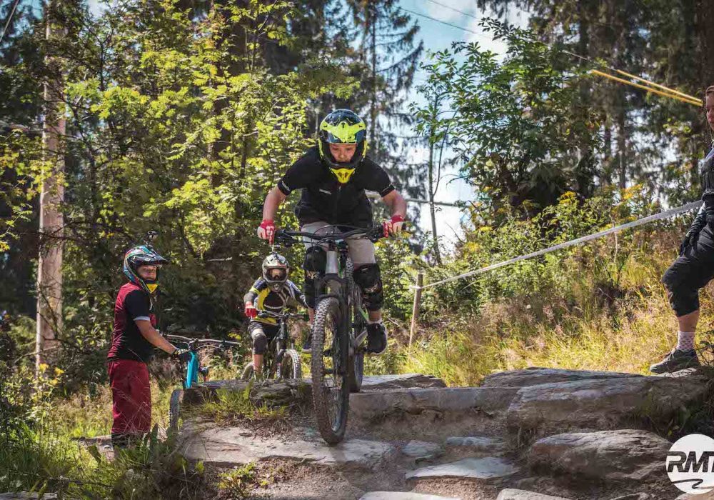 Bikepark Olpe Kinder Kurs Fahrtechnik Basic Training 8-12 Jahre - Rock my Trail Bikeschule