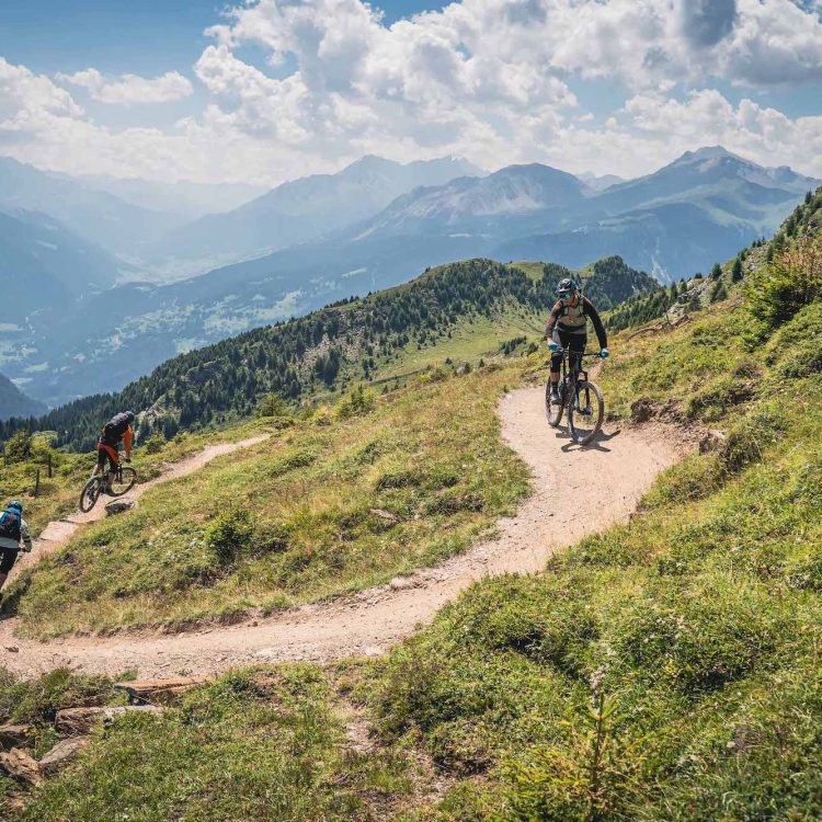 GraubündenCross MTB TransAlp AlpenCross Schweiz Rock my Trail Reisen Bike4